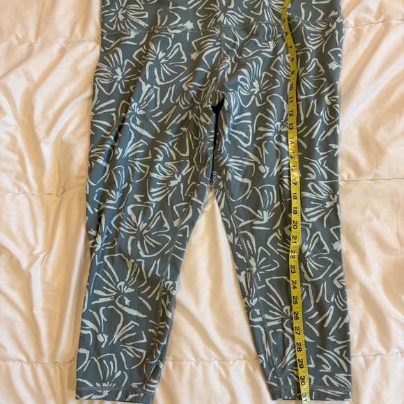 Athleta 2x Leggings - Picture 2 of 5